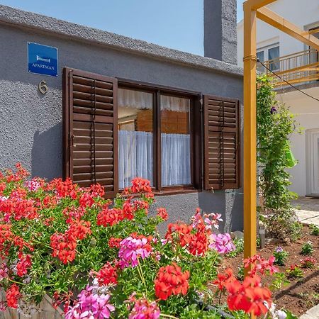 Apartments Klavdija Водице Екстер'єр фото