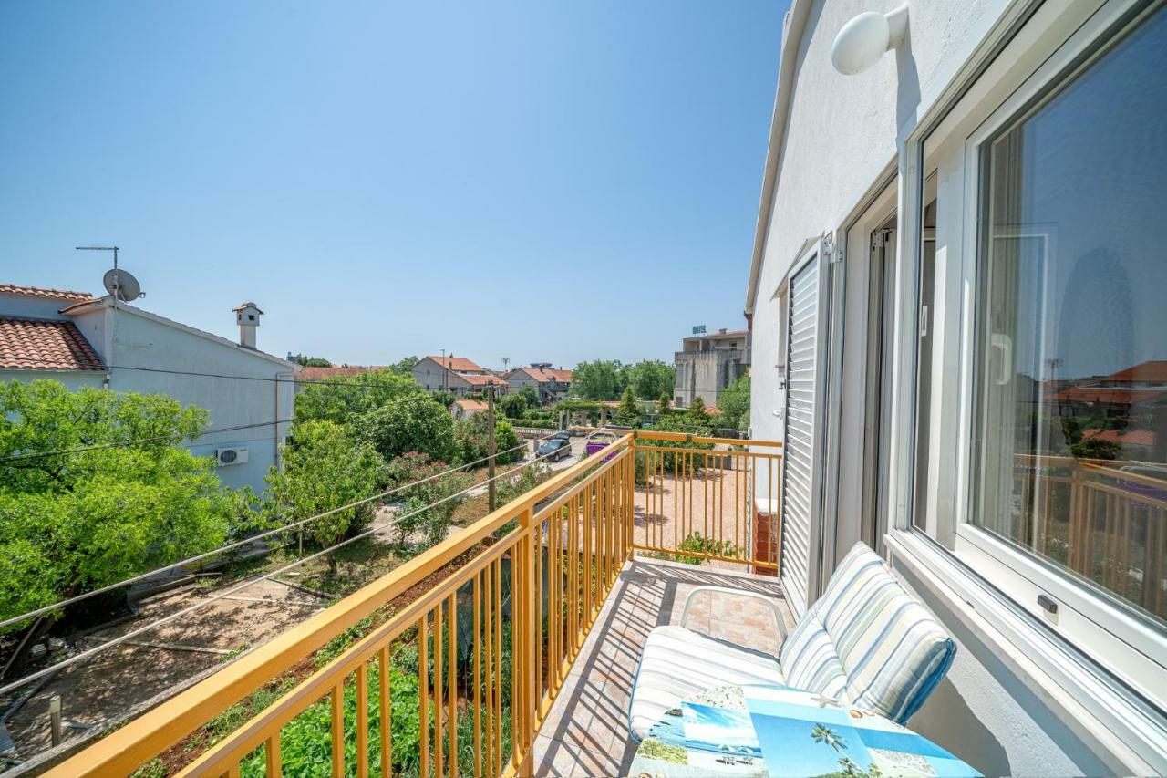 Apartments Klavdija Водице Екстер'єр фото