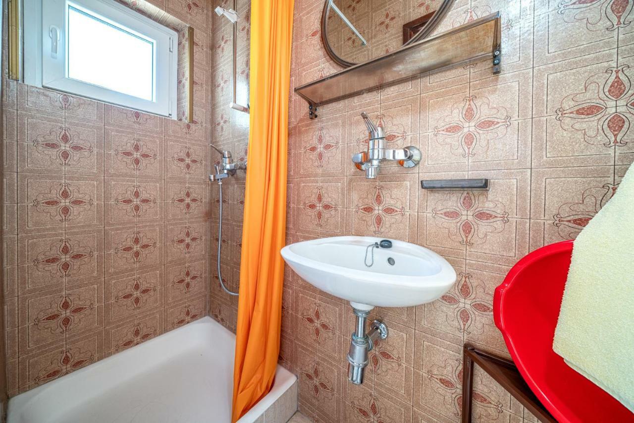 Apartments Klavdija Водице Екстер'єр фото