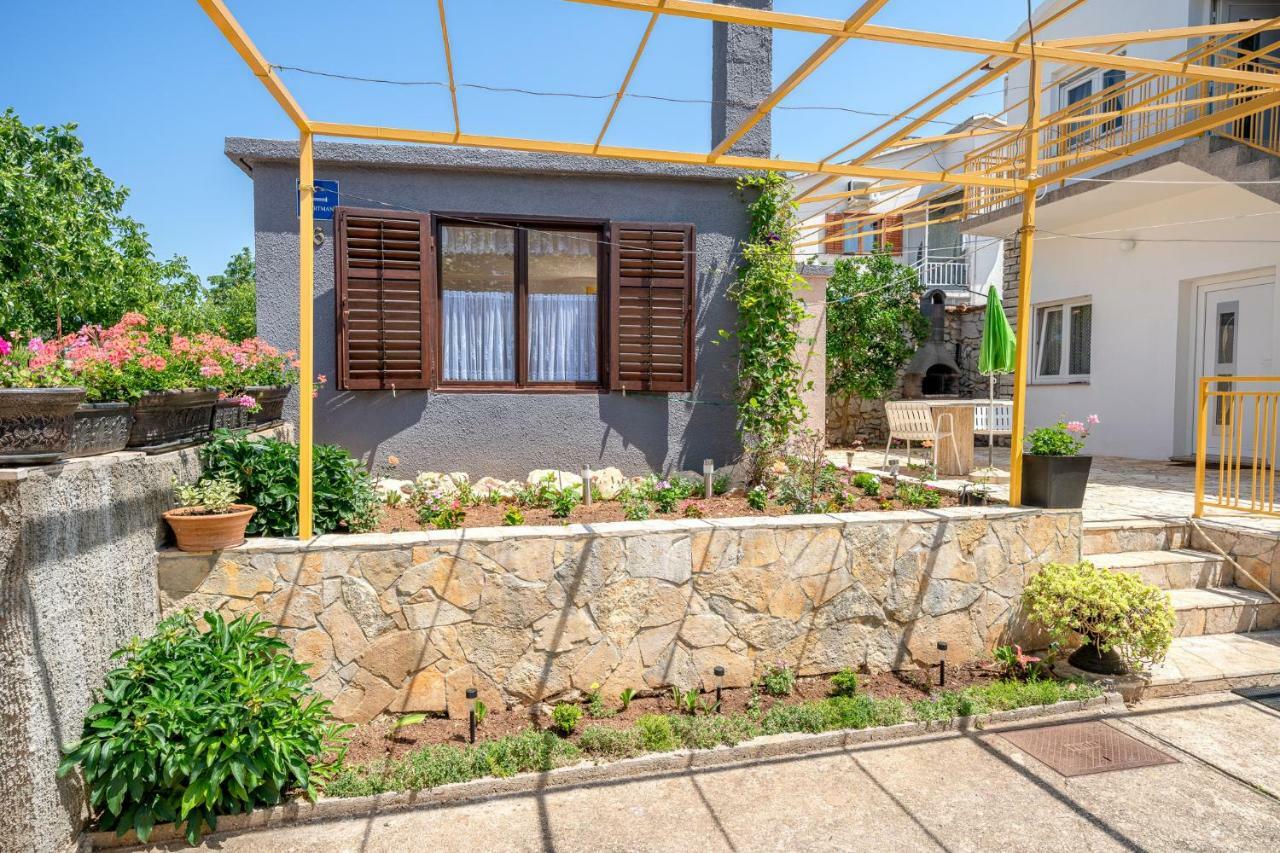 Apartments Klavdija Водице Екстер'єр фото